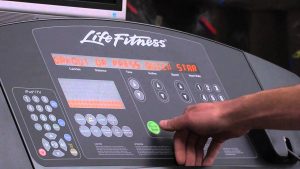 Life Fitness használt futópad érintőképernyő konzol