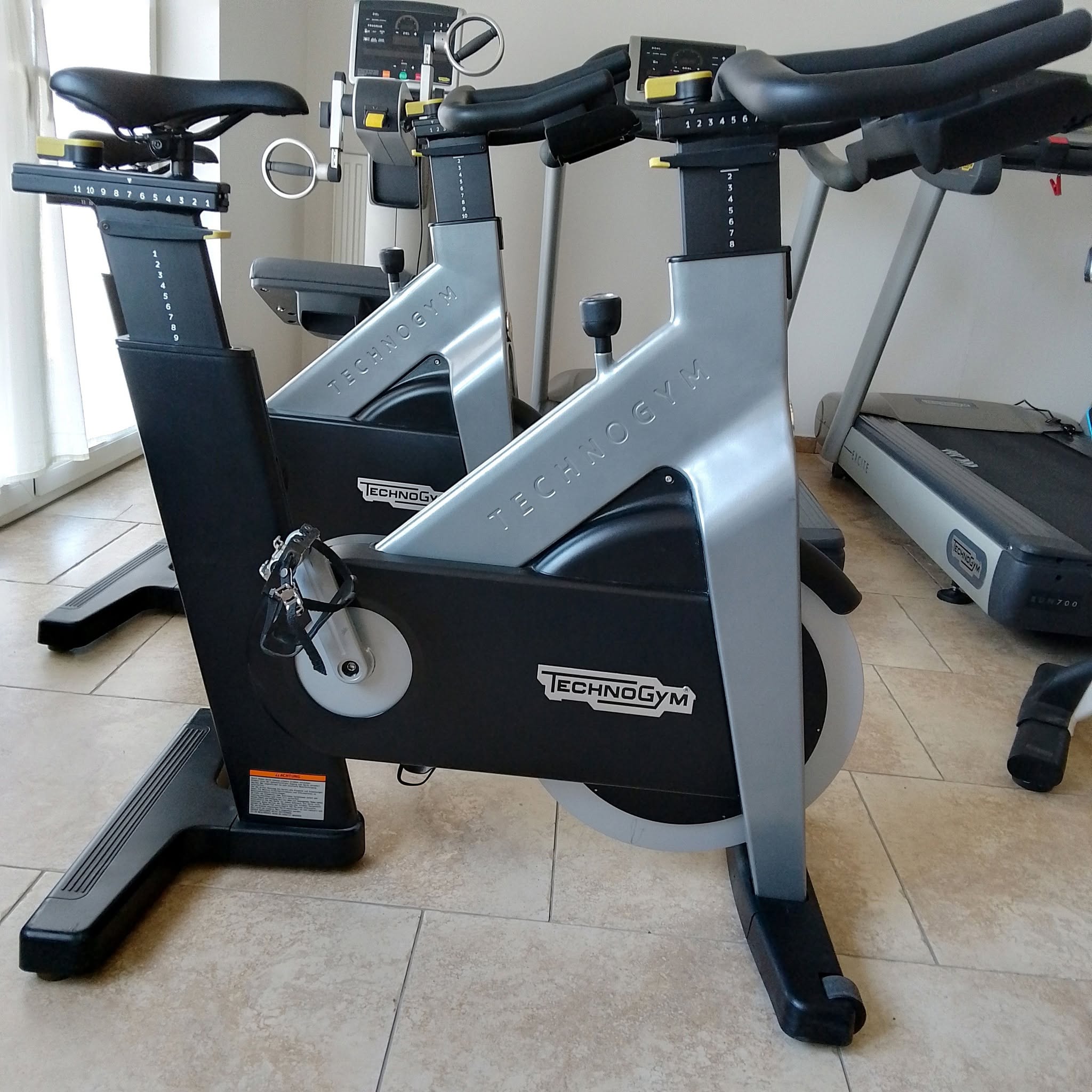 Technogym connect spinning kerékpár